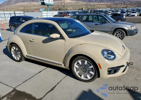 2019 Volkswagen Beetle S z USA, uszkodzony, nr VIN 3VWFD7AT8KM719087
